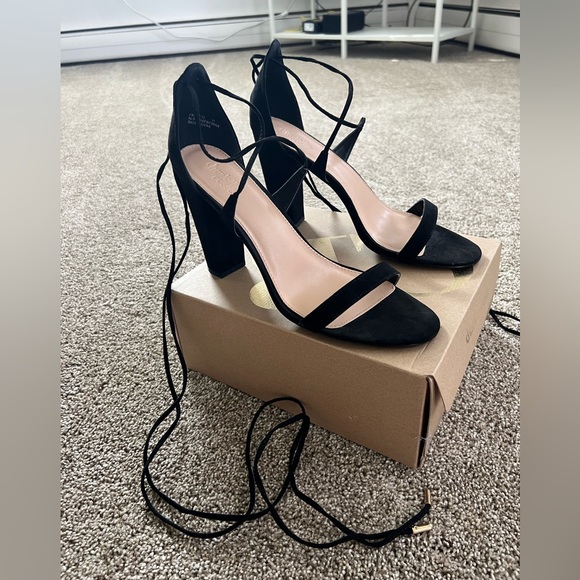 Ankle-tie block heel - Size 11 - Picture 4 of 5